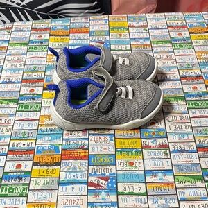 Carter’s Simple Joys Toddler Boys Gray Blue Sneakers Size 10
